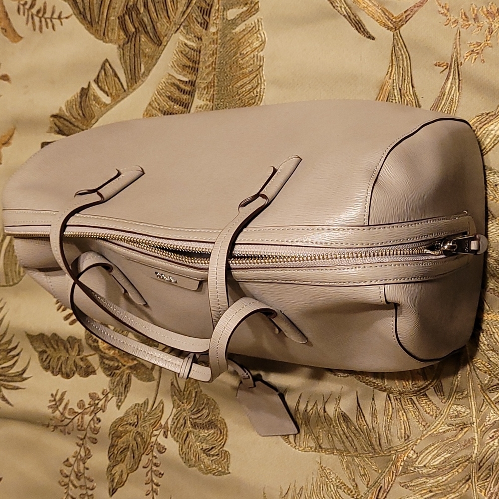 Handbag - Picture 5 of 10